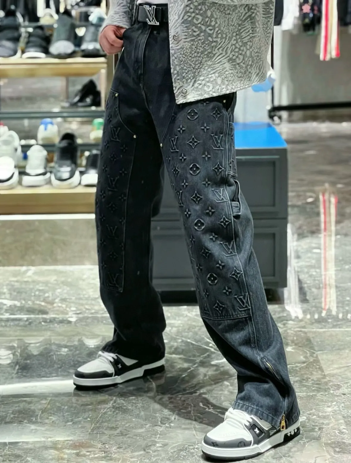 Louis Vuitton/Louis Vuitton presbyopic embossed jeans